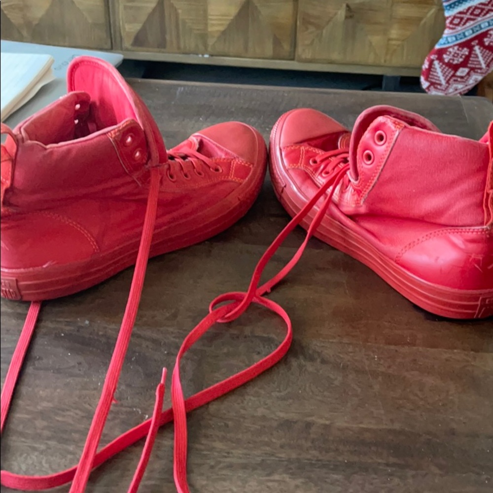 Red Hi Top Converse